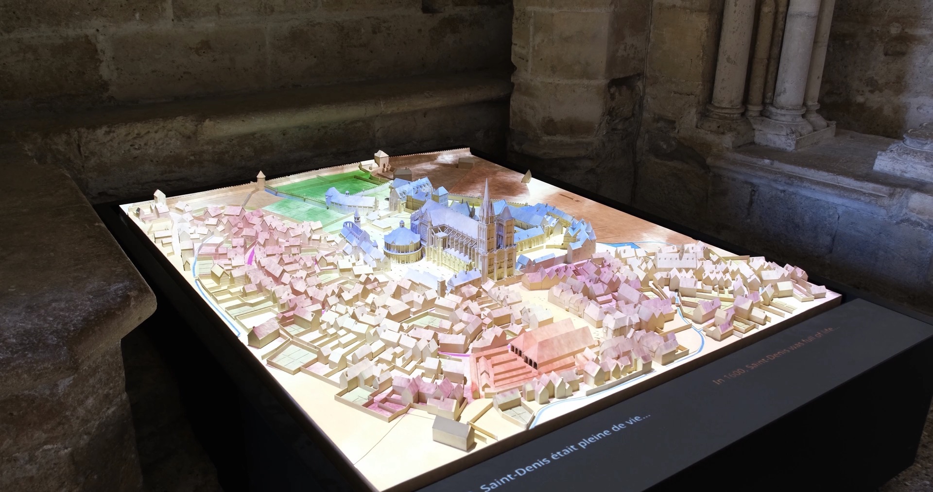 Maquette mappée de la Basilique Saint-Denis